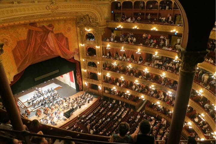 Teatro donizzetti bergamo e appartamenti dolcevita nord italia